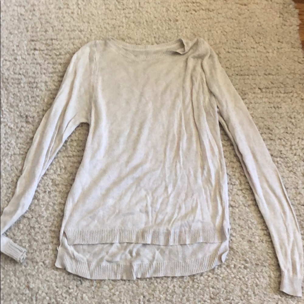 Brandy Melville cream lightweight sweater